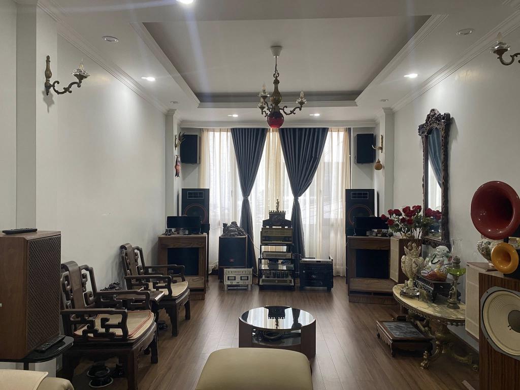 Bán nhà mặt phố Thông Phong, Đống Đa, thang máy, tiện kinh doanh 6 tầng 93m2 giá 32.5 tỷ
