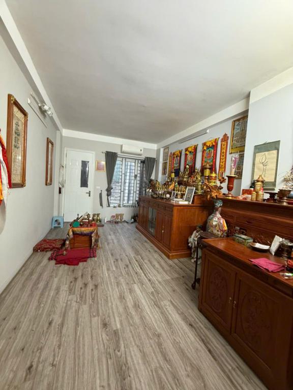 Bán nhà phố Thái Hà, Đống Đa, nhà đẹp ở ngay 5 tầng 42m2 giá 13.5 tỷ