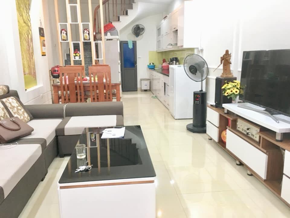 Bán nhà Ngõ 295 Bạch Mai 30m x 4 Tầng, ngõ rộng, 20m ra phố, Giá 2.5 tỷ