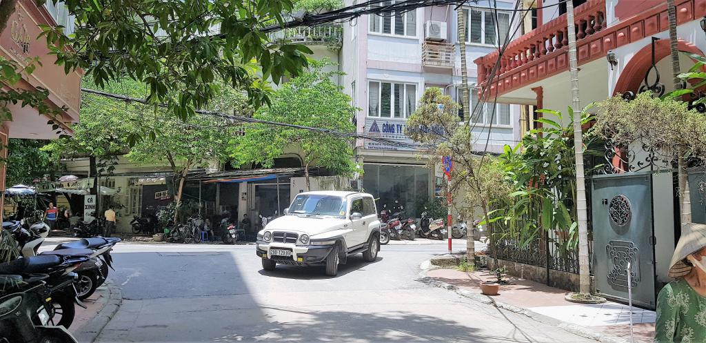 Bán nhà phố Trần Quang Diệu, Đống Đa. Vỉa hè, ô tô tránh, KD. 60m2 x MT6m x 5Tầng. Giá 17Tỷ