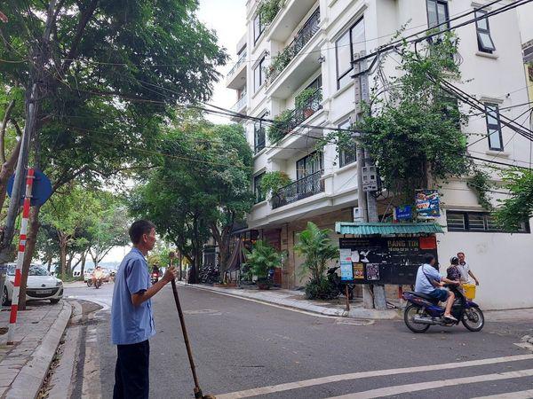 Bán nhà phố Quảng Khánh 104m2 x 4 Tầng, mặt tiền 6.5m, vị trí đắc địa, hiếm nhà bán
