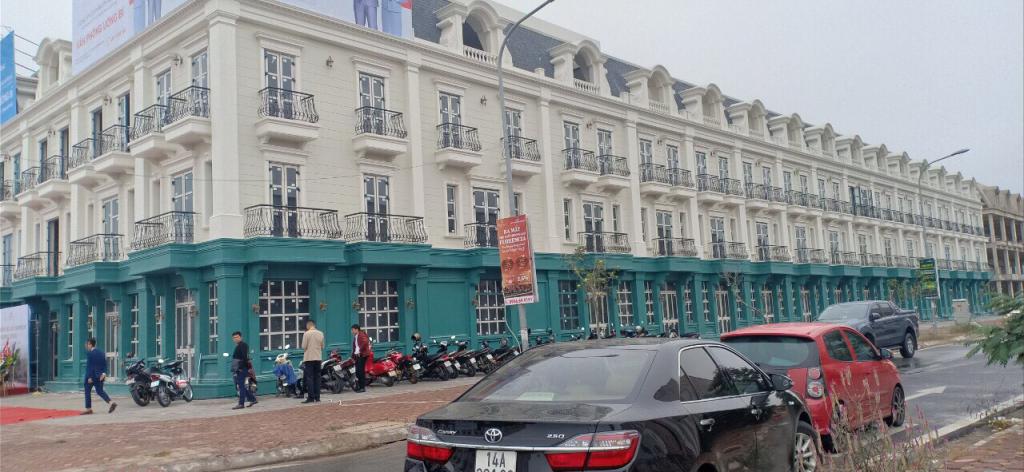 Bán nhà mới xây đối diện Vincom 3,2 tỷ cả nhà cả đất