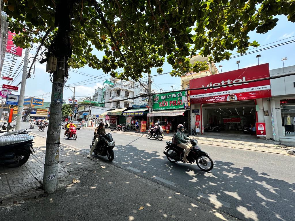 Bán gấp nhà mặt tiền Phạm Văn Đồng thuận tiện kinh doanh giá nhỉnh 2,4 tỷ.
