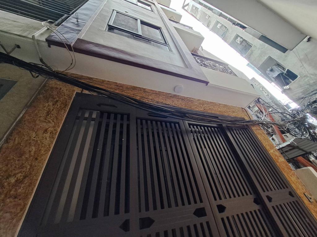 Bán gấp nhà 5T, LÔ GÓC 2 Thoáng Đường Láng, Đống Đa, 40m2, 10.2 tỷ