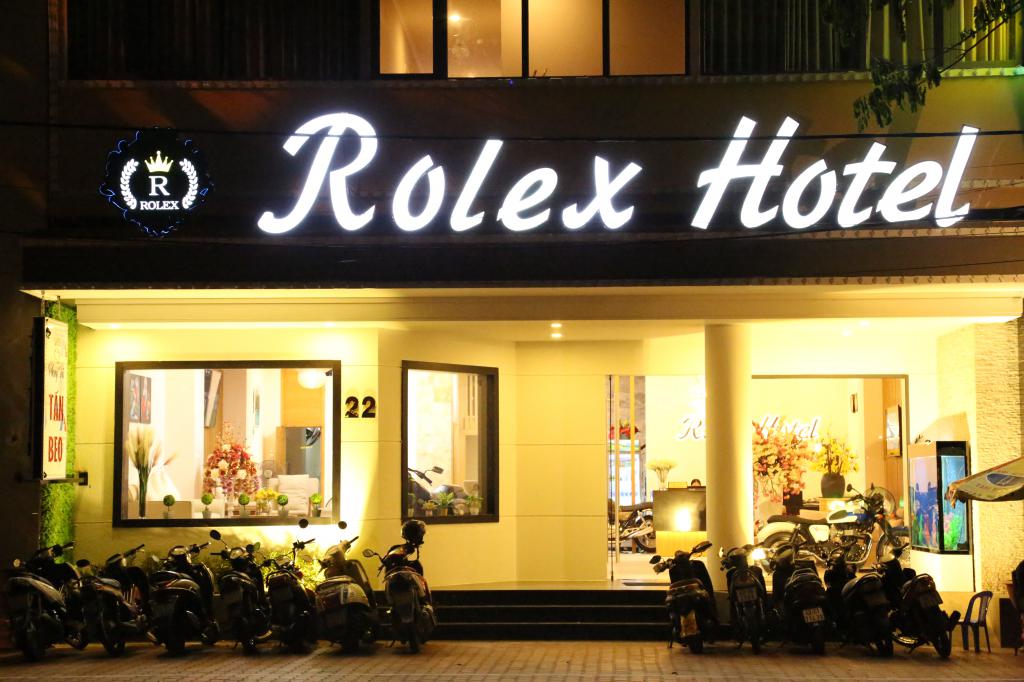 🏩Khuyến mãi cực sốc , giá cực hạt dẻ tại Khách Sạn Rolex Đà Nẵng 