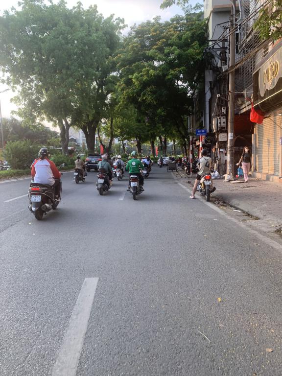 Bán nhà 6T Đường Láng, Đống Đa, 35m2, MỚI KOONG ở ngay, 9.5 tỷ