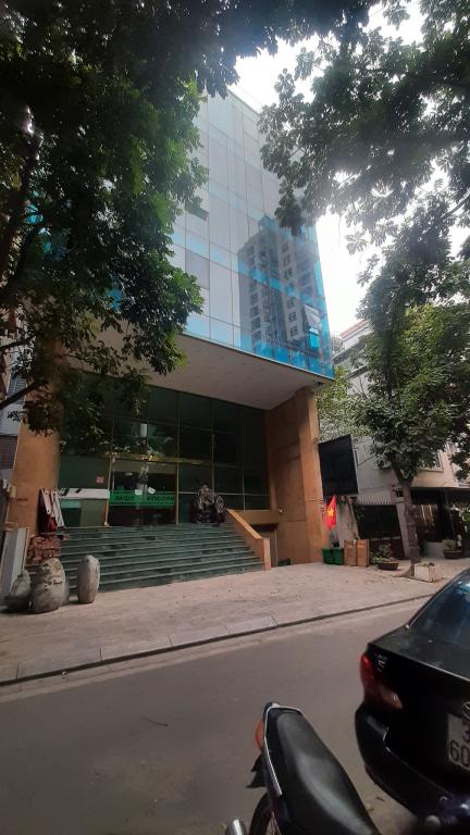 l-1745127904.jpg