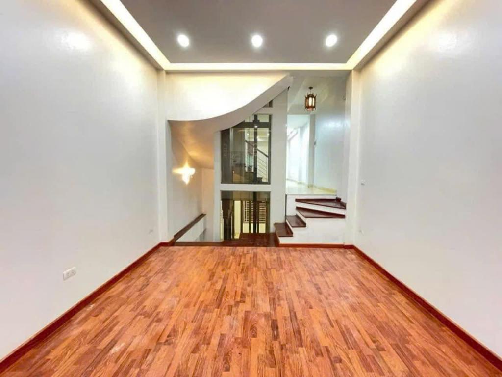 t-1756525803.jpg