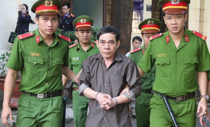 Án tử hình cho nguyên trưởng ban bồi thường quận Tân Phú