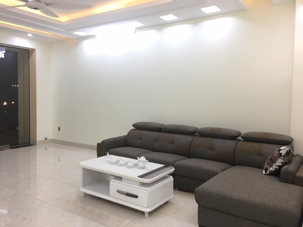 Cho thuê nhà cạnh Tokyo Life Mê Linh, Liên Bảo, Vĩnh yên. 3 tầng,gia 8 triệu/ tháng