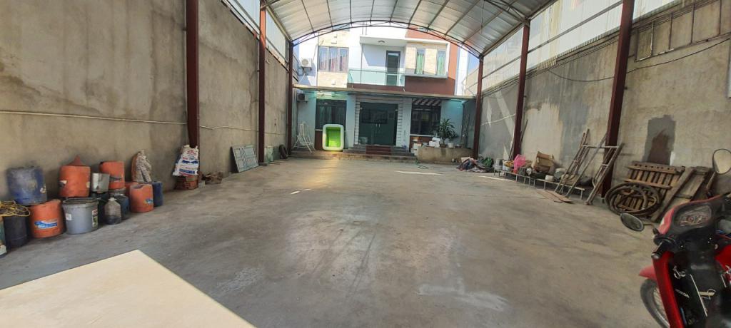  Cho thuê mặt bằng và nhà 3 tầng tại Nguyễn Tất Thành giá 18 triệu/ tháng