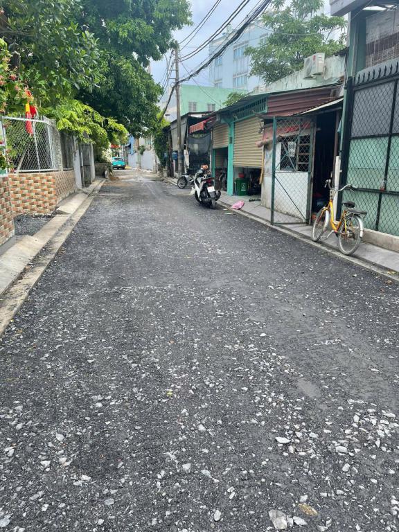 Bán gấp, Hậu Lân, Bà Điểm, Hóc Môn, xe tải, 130m, ngang 8m, chỉ 5,6 tỷ.