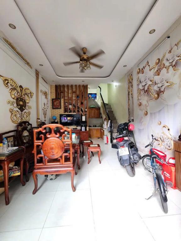 Nhà đẹp dân xây phố Chợ Khâm Thiên, Đống Đa, 30m2, mặt tiền 4m, 7.8 tỷ ở ngay