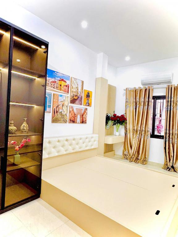 .Bán nhà Phố Thổ Quan, Đống Đa 30m2, 4 tầng đẹp long lanh gần phố chỉ 7.3 tỷ