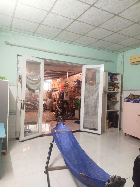 Bán gấp, nhà Võ Văn Kiệt, Cô Giang, Quận 1, 3 tầng, 3 ngủ, chỉ 2,69 tỷ.