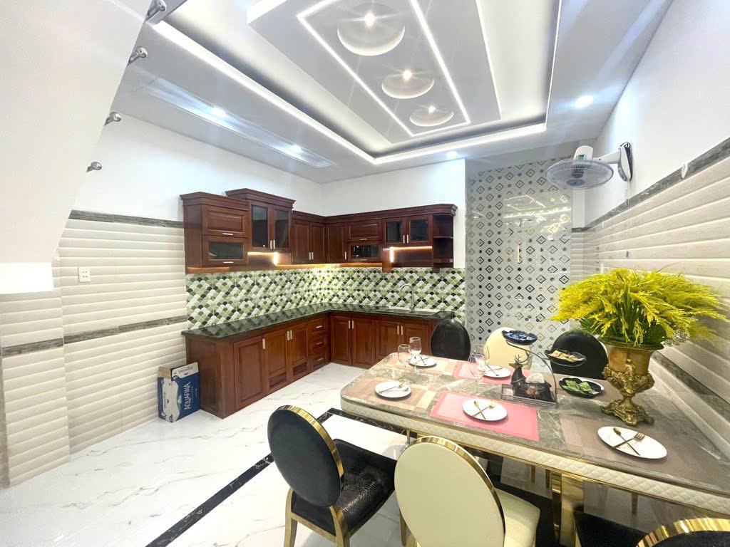 Giảm chào 600tr Đường Số 8 Gò Vấp 4PN HXH tiện ở KD nội thất đẹp 8.9tỷ Giảm chào 600tr Đường Số 8 Gò Vấp 4PN HXH tiện ở KD nội thất đẹp 8.9tỷ