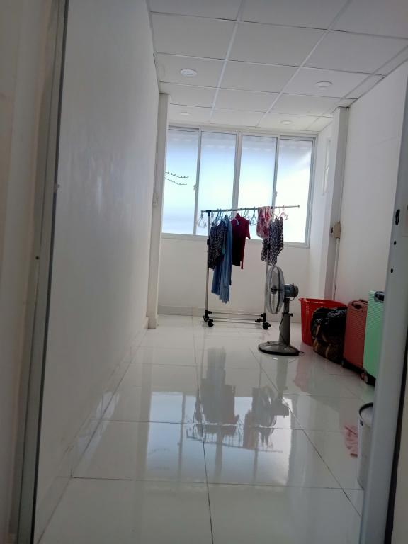 Nhà Đoàn Văn Bơ, Phường 18, Quận 4, 28,6m, 2 tầng, xe hơi, kinh doanh, chỉ 1,98 tỷ. 