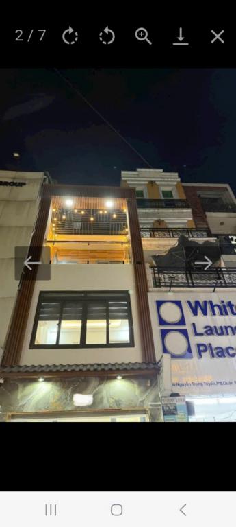 Nhà mặt tiền , 32m2 ,3 lầu , Phú Nhuận , giá 8.75 tỷ .