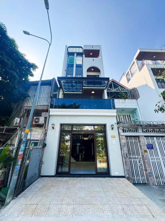 QUẬN 7 - NHÀ BÁN 16,9 TỶ - MẶT TIỀN ĐƯỜNG D5B PHẠM HỮU LẦU
